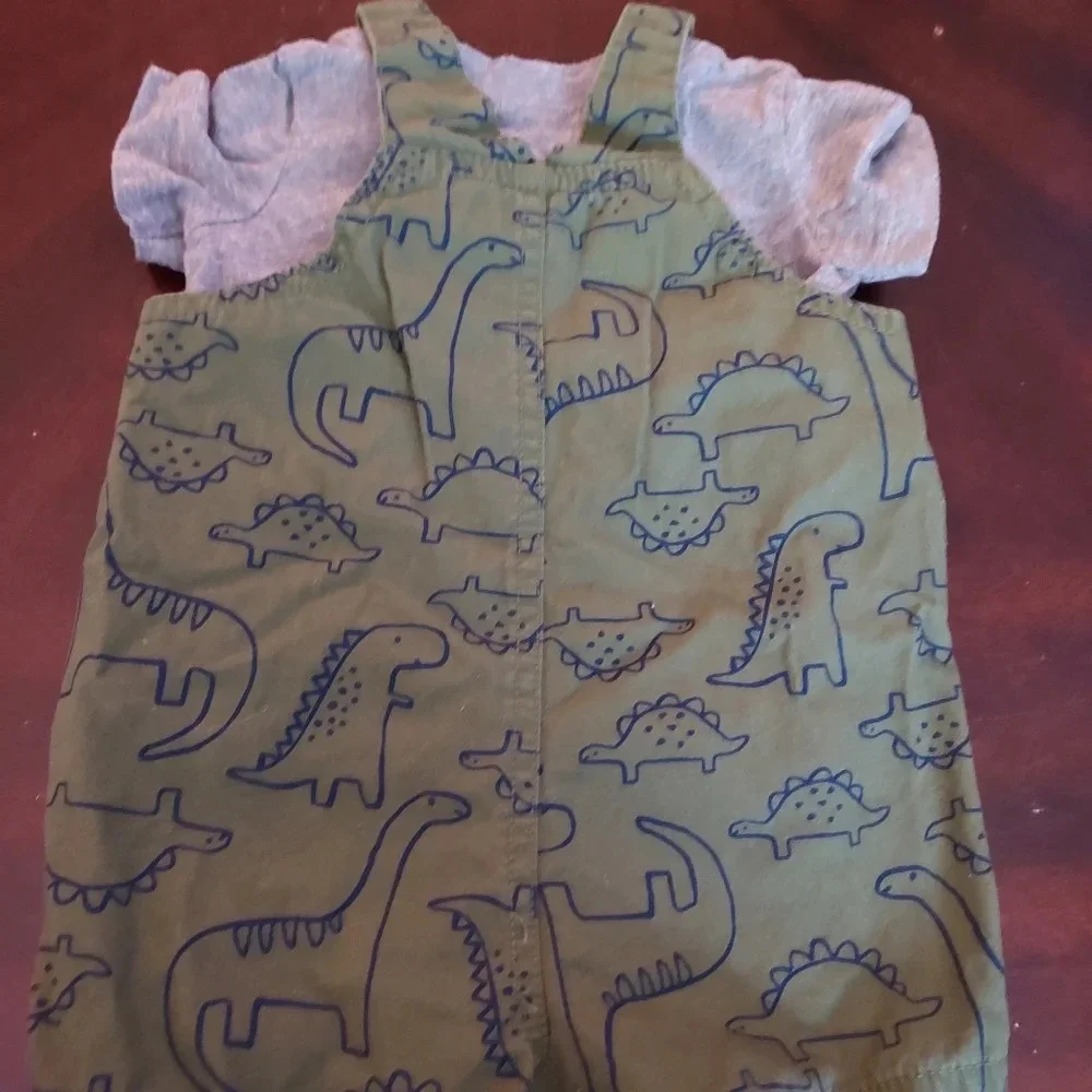 Carter’s Baby Boy’s 2 Piece Dinosaur T Shirt & Short Overalls Set Size 6M